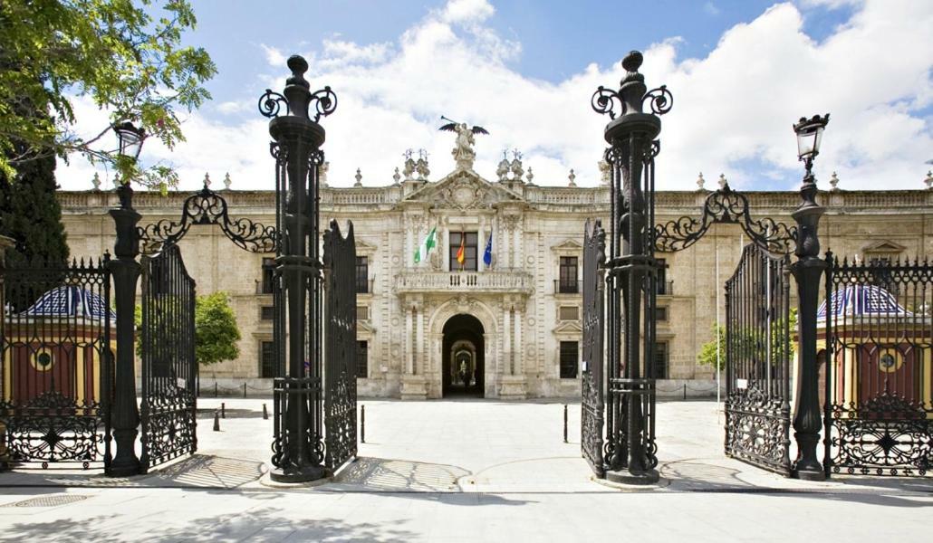 Apartamento Murillo En El Prado Seville Exterior photo